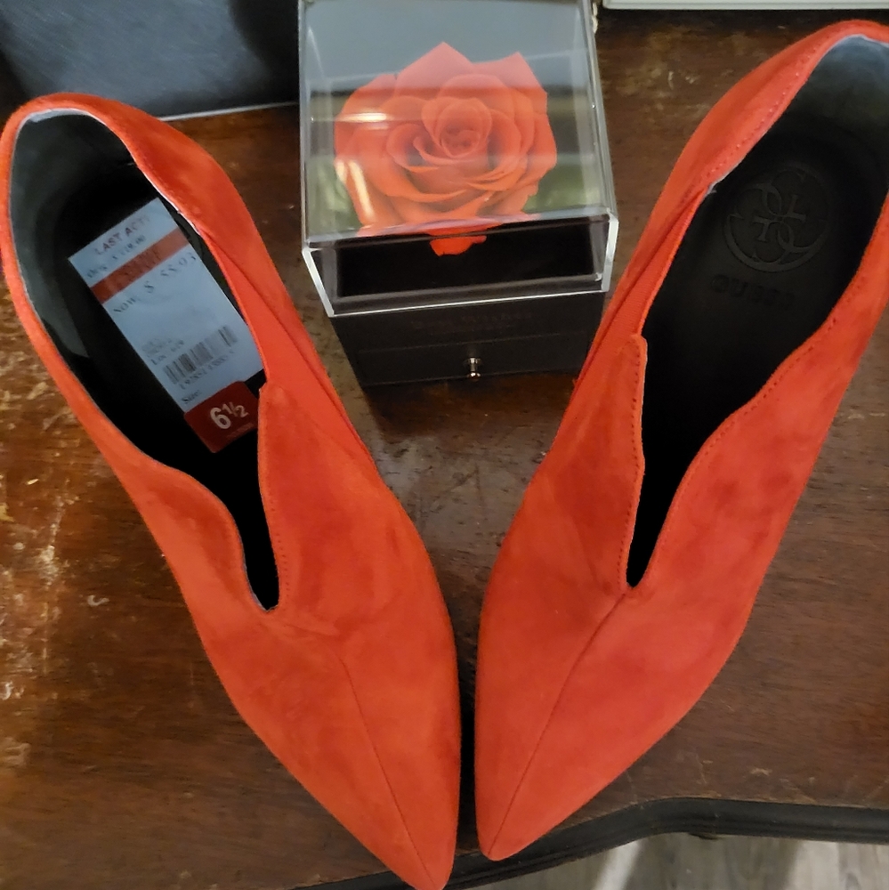 Guess Ondrea Pointed Ankle Booties Red Suede Size 8